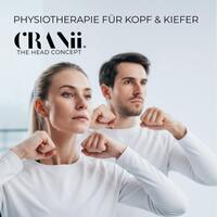 Werbesujet „CRANii – The Head Concept, Physiotherapie für Kopf & Kiefer“: Frau und Mann bei einer Kieferübung
